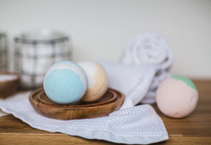 Urban Medicine Cabinet: Herbal Bath Bombs – SOLD OUT